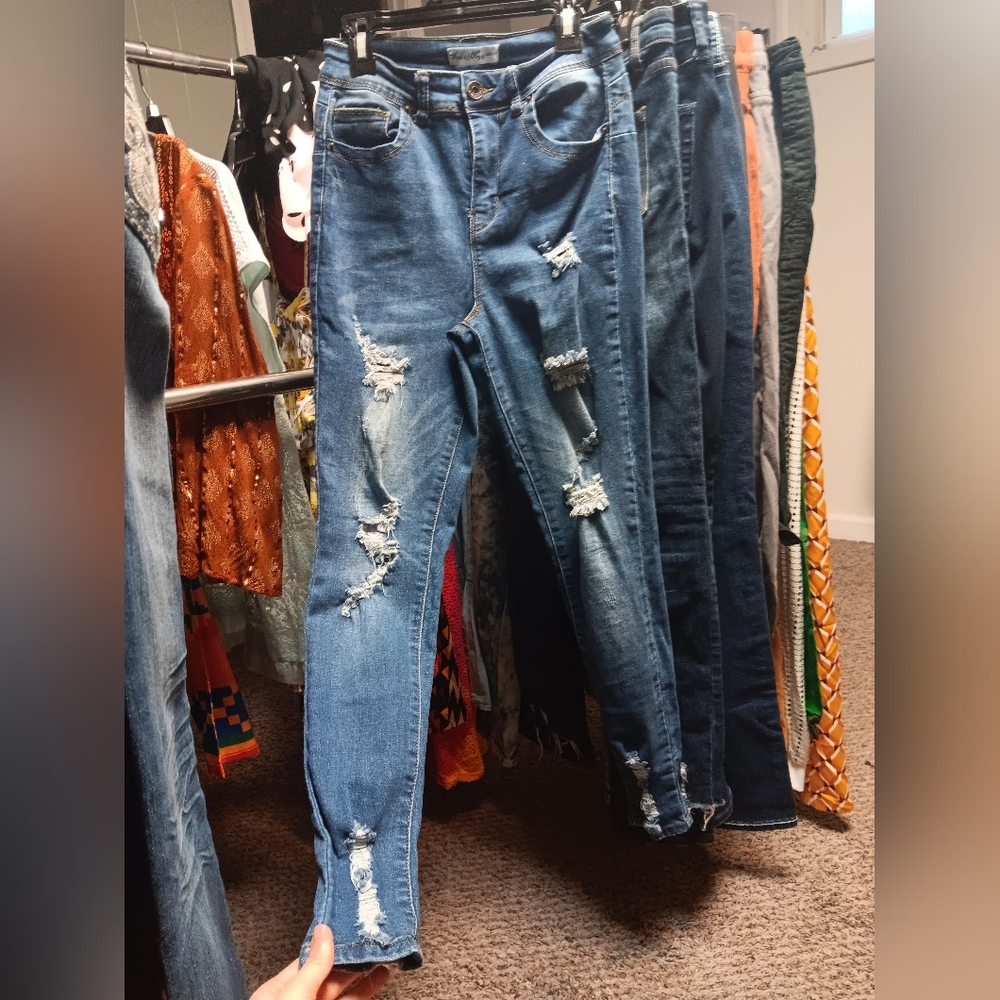 Distressed Skinny Jeans